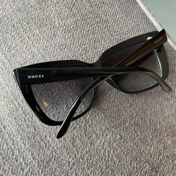 Gucci Sunglasses - Picture 5 of 5